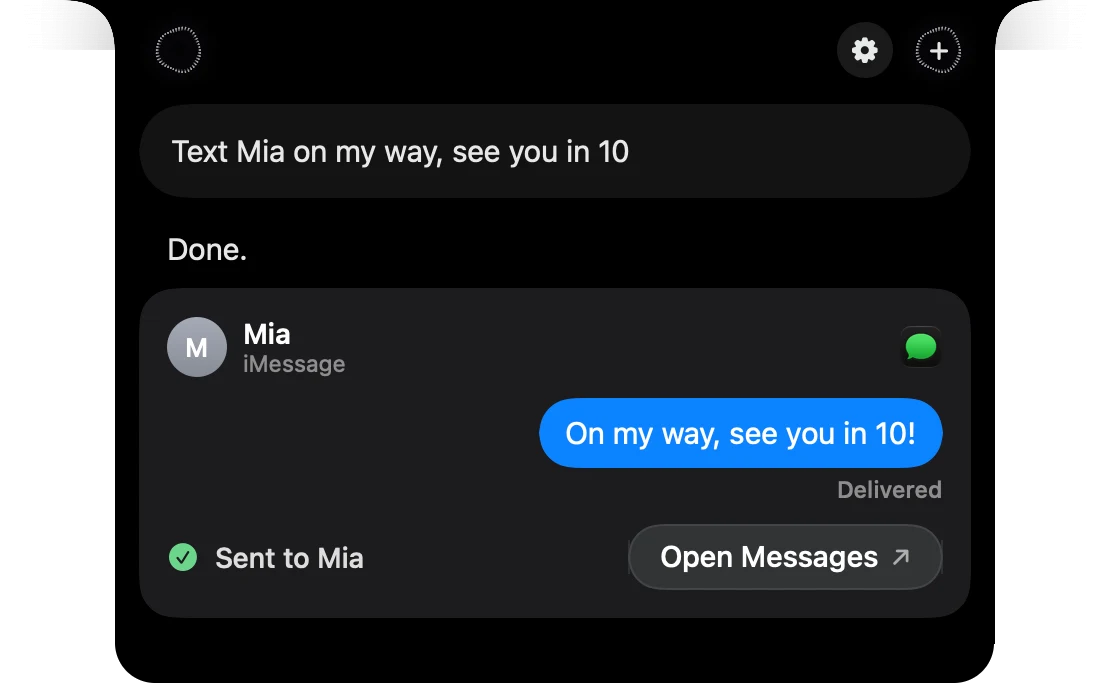 Speechy texted Mia “On my way, see you in 10!” in Messages.